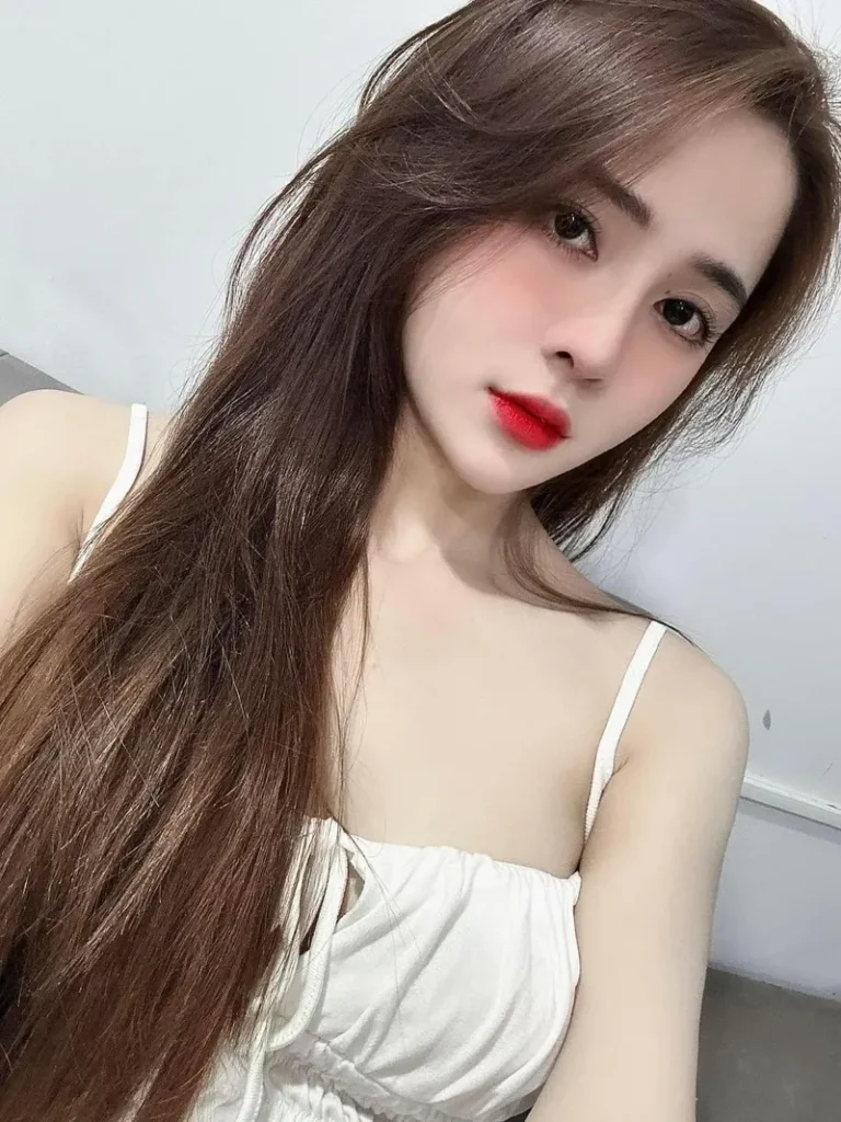 anh gai k8 xinh tuyen tap nhung guong mat noi bat va ve dep hut hon 697d6f825a2c7