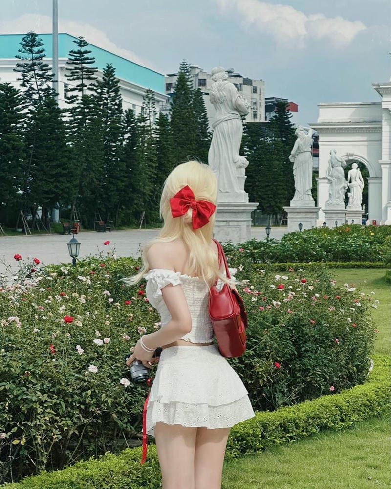 anh gai xinh che mat bang dien thoai xu huong hot khien cong dong mang khong the roi mat 697d0af309337