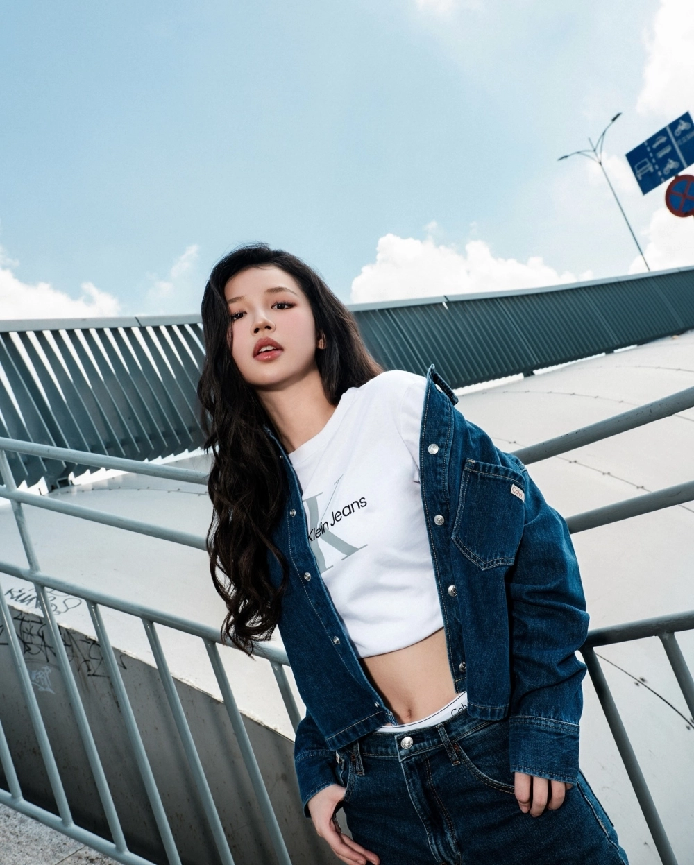 Ảnh gái xinh công sở – Vẻ Đẹp Thanh Lịch, Gây Ấn Tượng Nơi Phòng Làm Việc