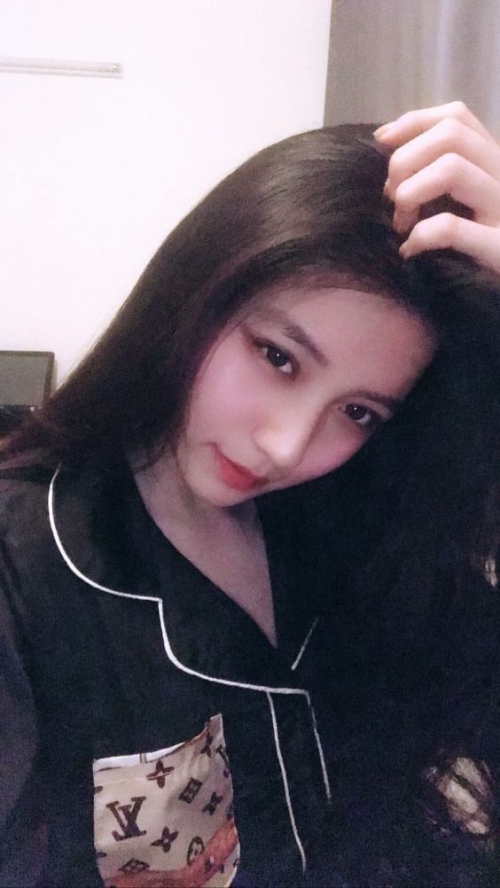 anh gai xinh fb xu huong moi va nhung dieu can biet de tham gia tren mang xa hoi 697d74e3edf57