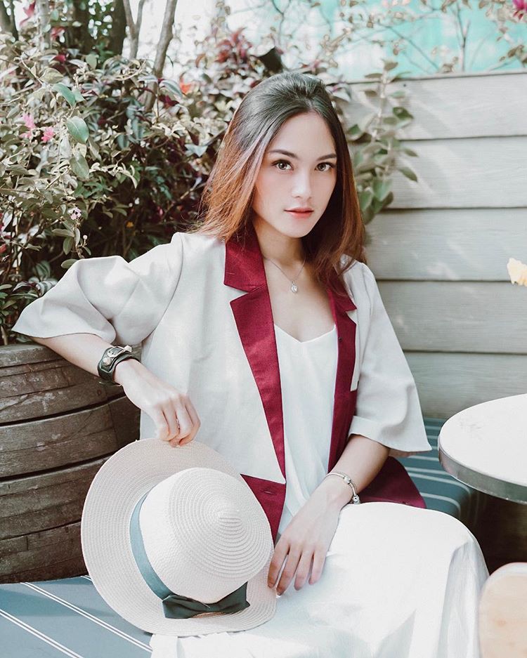 anh gai xinh ho hang xu huong sac dep va thach thuc xa hoi trong the ky 21 697d184e10d13