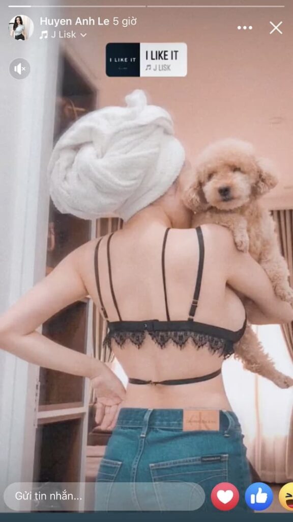 anh gai xinh khoe vong 1 xu huong moi trong van hoa hinh anh hien dai 697d6c3bbc001