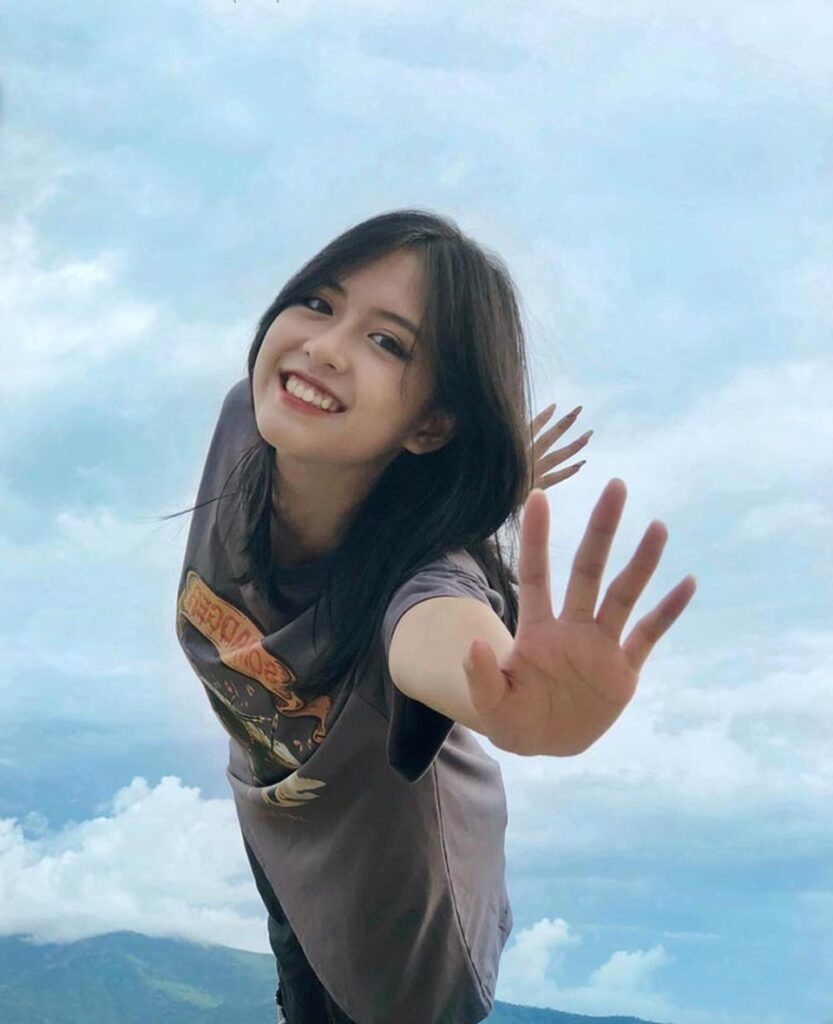 anh gai xinh tiktok viet nam trao luu lam dep va anh huong gioi tre hien nay 697d3bb5deecb