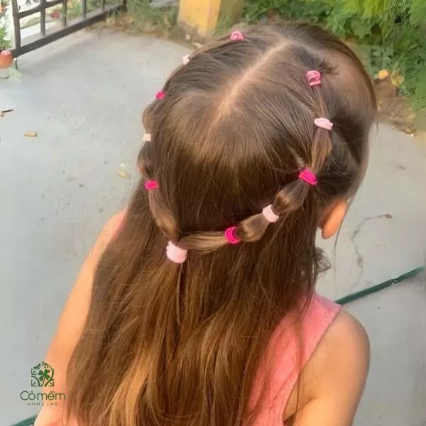 cac kieu toc xinh cho be gai bien tau phong cach de thuong moi ngay 697d5ade25c3a