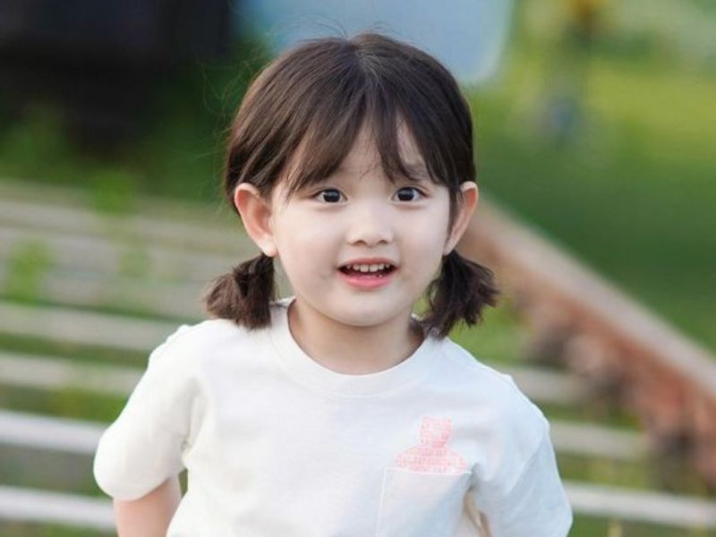 cach buoc toc xinh cho be gai bi quyet tao kieu de thuong va phong cach 697d931f065cd