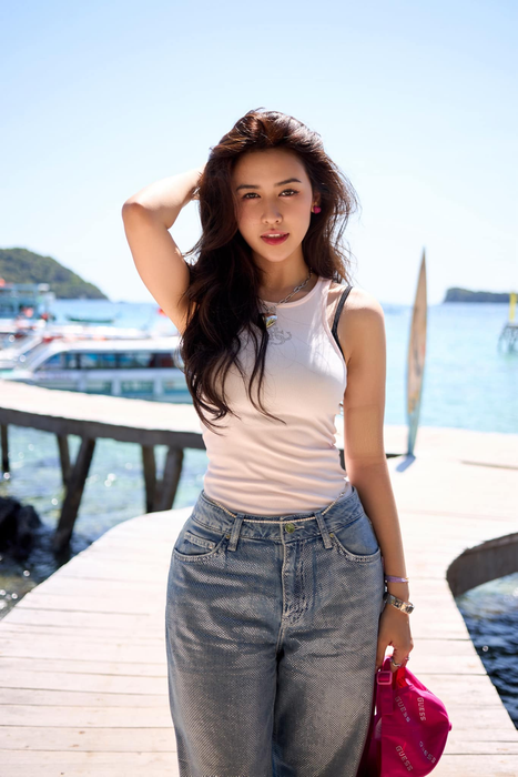 co gai da tung xinh dep hanh trinh ve phia anh sang cua su tu nhan thuc va thay doi 697dab05eaeb9