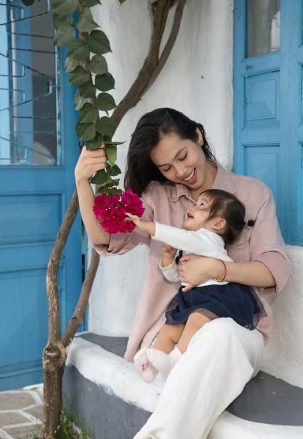 con gai xinh dep cua me tap 1 thuyet minh kham pha nhung dieu dac biet trong man khoi dau cua bo phim 697dab0adb237