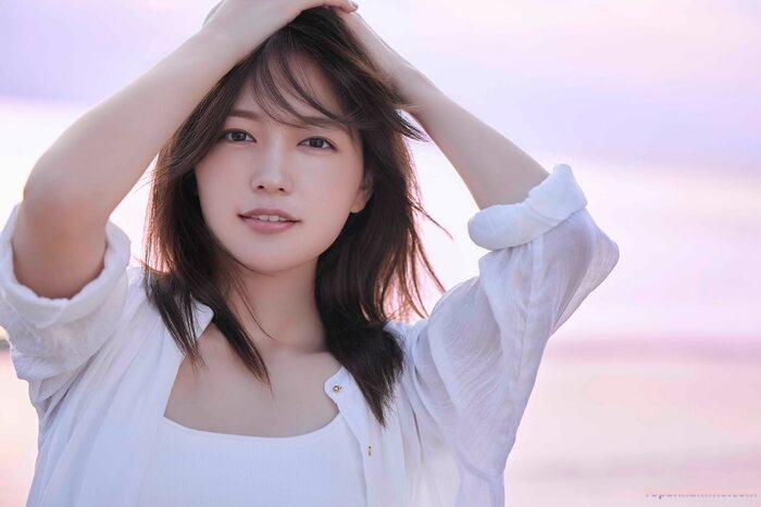 gai nhat xinh ve dep tu nhien va quyen ru trong con mat gioi tre 697d889603057