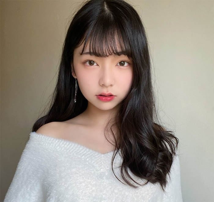 gai trung xinh ve dep vuot thoi gian va nhung xu huong moi noi 697d287dca801