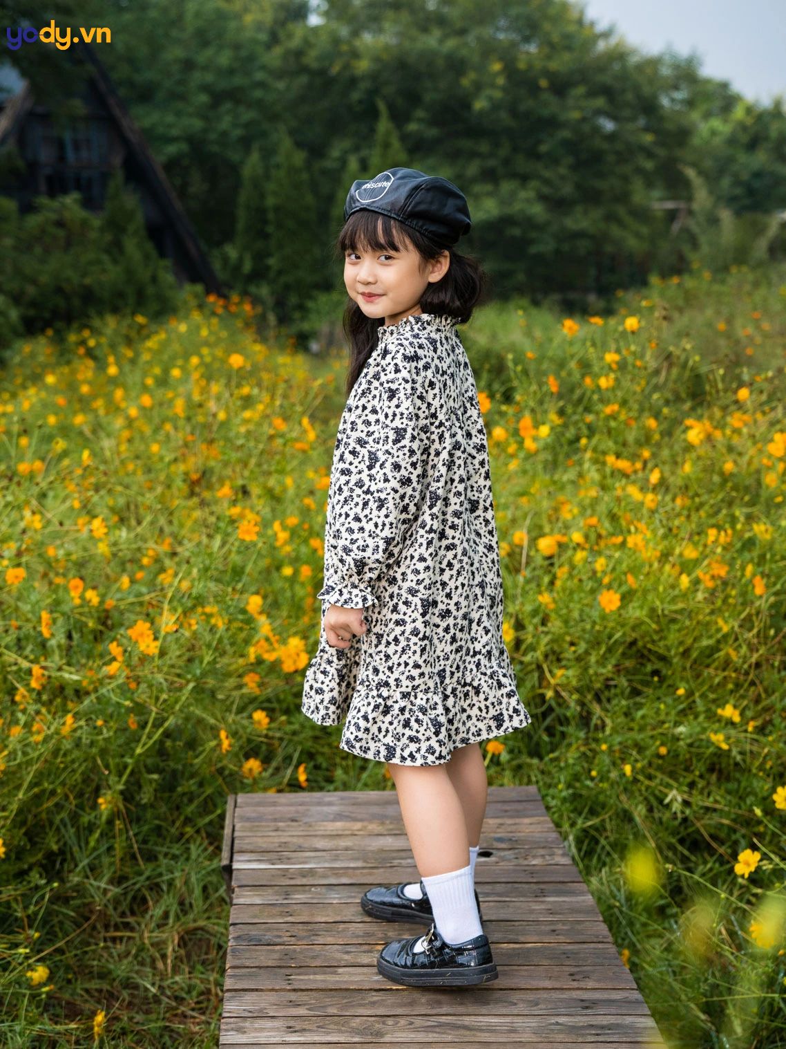 Gái xinh 12 tuổi - Hiện tượng mạng và những góc nhìn cần thiết