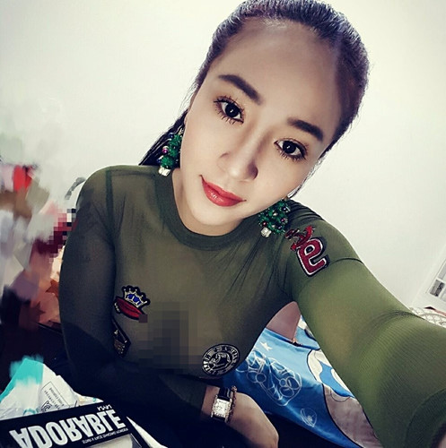 gai xinh an mac ho hang xu huong gay tranh cai va tac dong xa hoi hien nay 697d37f294a68