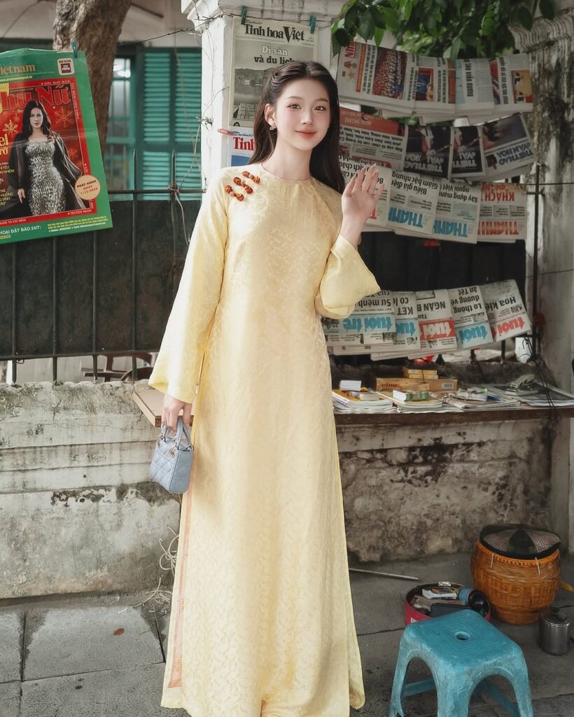 gai xinh ao dai net dep thang hoa qua tung buoc chan duyen dang cua nguoi phu nu viet 697d5c4611dd9