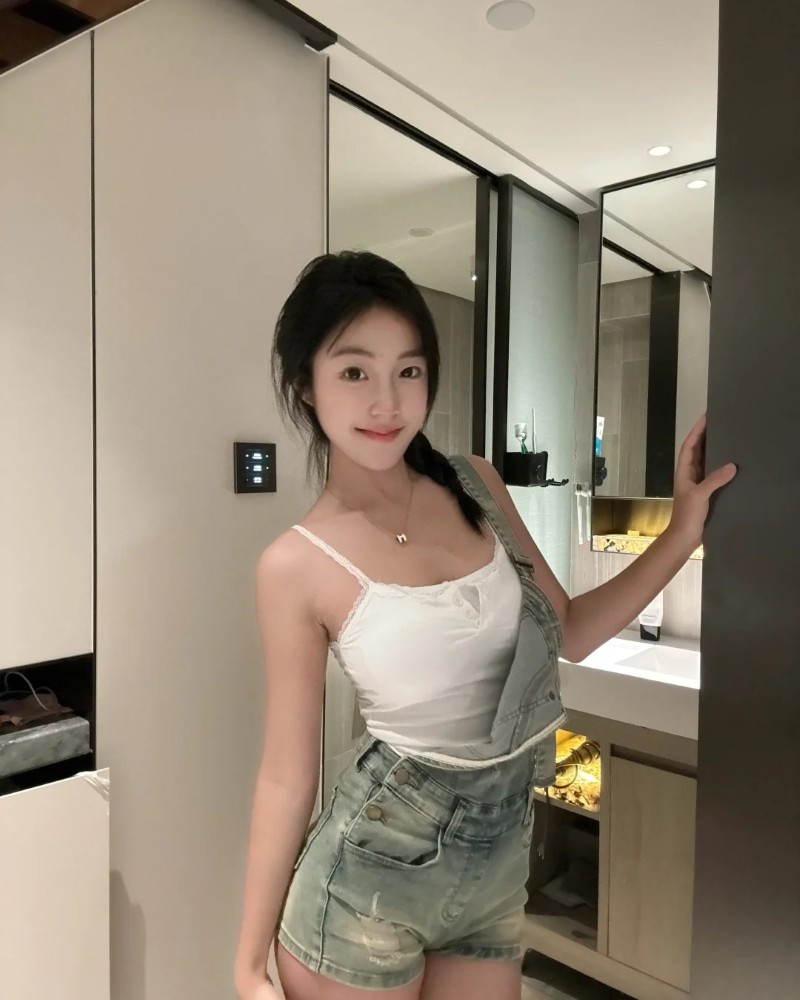 gai xinh com xu huong phat trien va anh huong trong cong dong mang viet nam 697db5590a79e