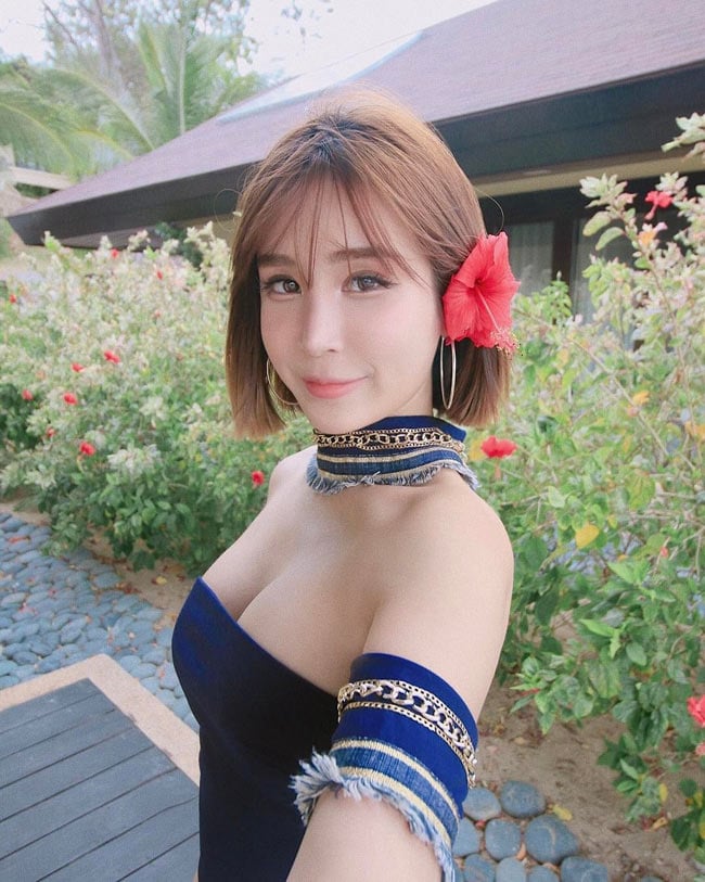 gai xinh cosplay sexy net quyen ru dinh cao ket hop nghe thuat bieu dien 697d0eb29fc4c