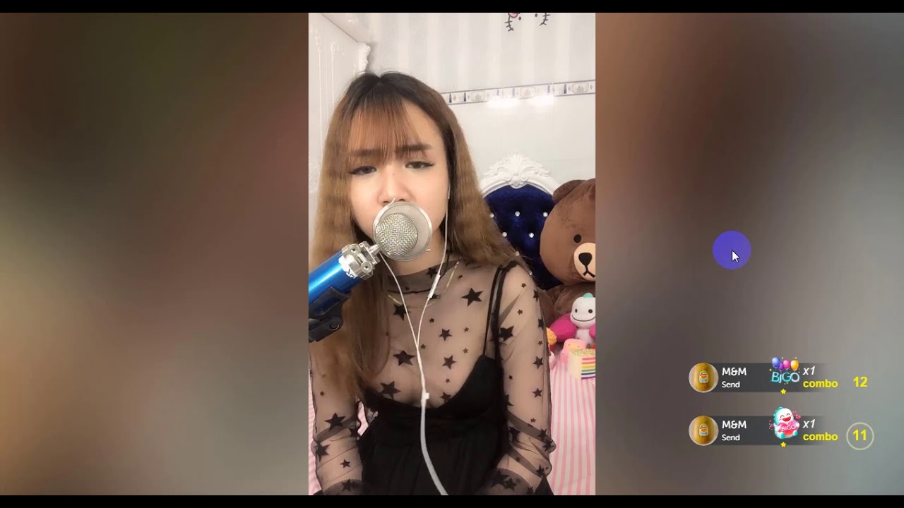 Gái xinh K9 show hàng – Hiện tượng gây tranh cãi trong giới trẻ Việt Nam