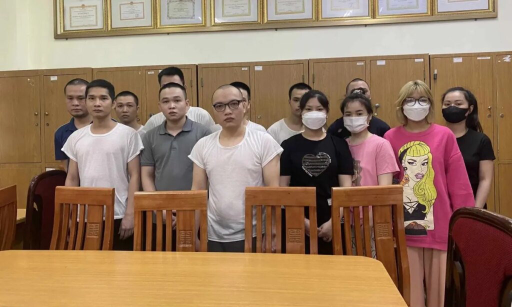 gai xinh kheu dam hien tuong phuc tap trong thoi dai so va nhung anh huong cua no 697d2e1bcf7a1