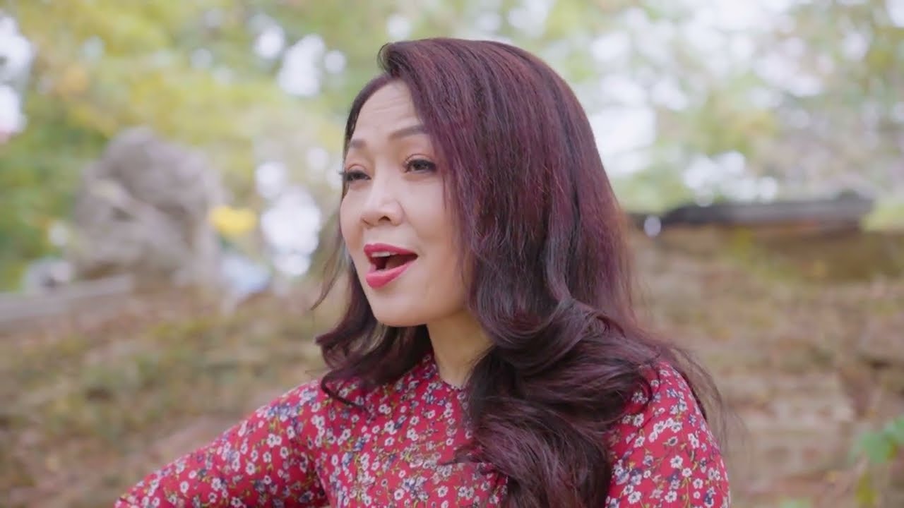 Gái xinh khoe bướm non – Nguy cơ và trách nhiệm trong thế giới số ngày nay