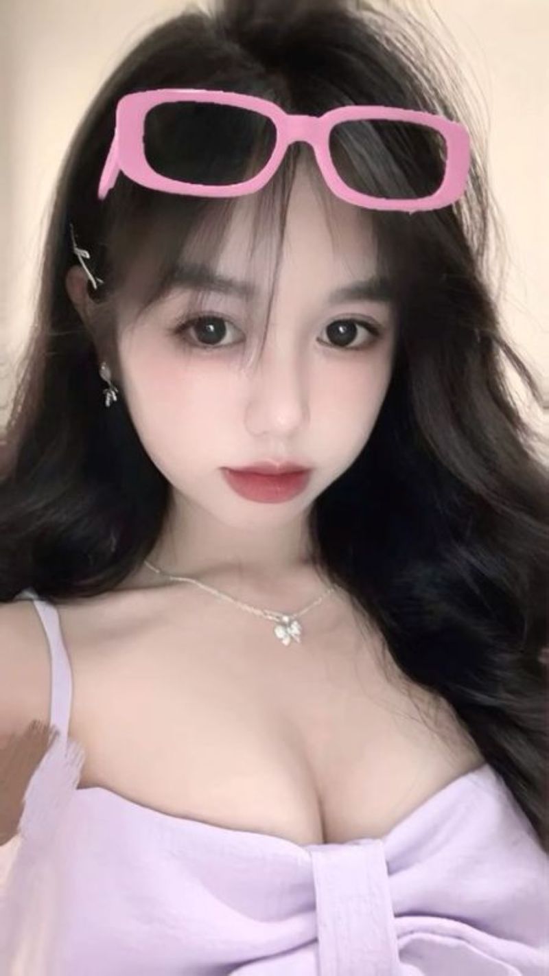 Gái xinh khoe hàng anime - Xu hướng mới gây tranh cãi trong cộng đồng yêu thích hoạt hình