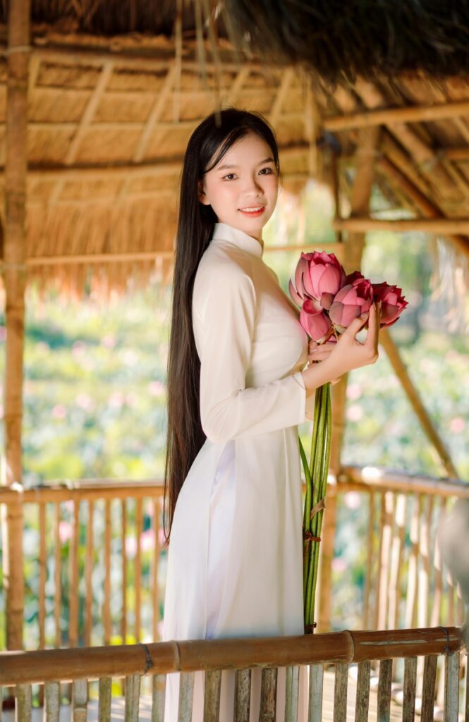 gai xinh khoe ti xu huong hut su chu y va he luy trong cong dong mang viet nam 697d12ec2eb5e