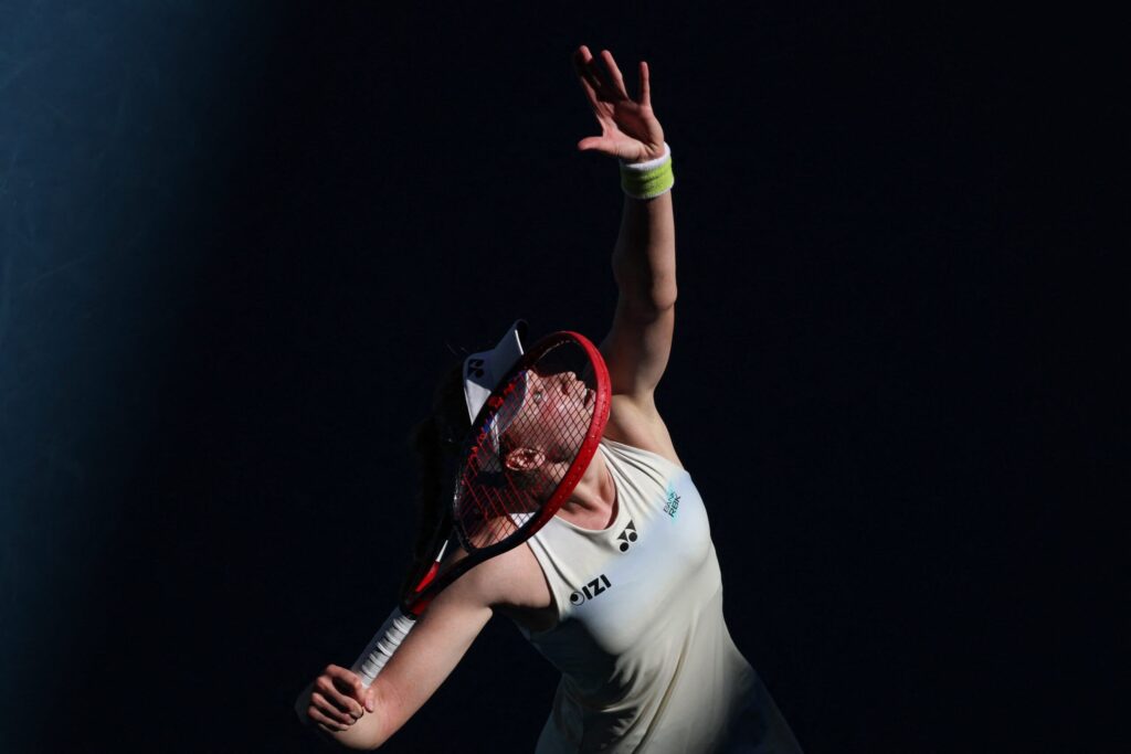 gai xinh lo num nhung goc khuat cua su thu hut tren mang xa hoi can nhin nhan dung dan 697d24bd12895