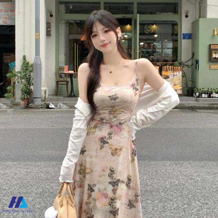 gai xinh mac ao 2 day ve dep quyen ru va phong cach thoi thuong mua he 697d386c8f45e