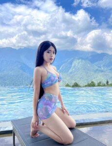 gai xinh mac do pinky kham pha ve dep dong dao va phong cach thoi thuong 697d07e665f31