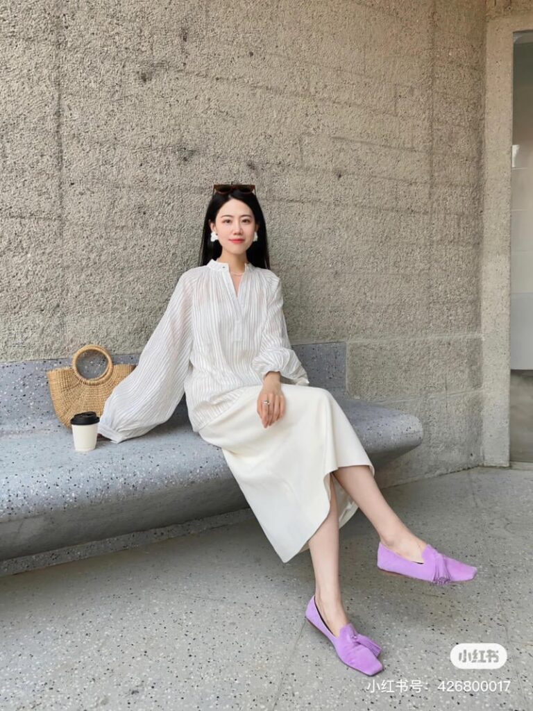 gai xinh mac vay trang ngan bi quyet toa sang giua thien nhien mua he 697d238e388e9