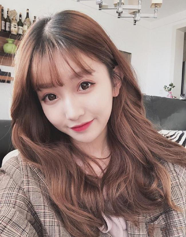 gai xinh nhat tiktok hanh trinh chinh phuc mang xa hoi va trai tim nguoi ham mo 697d9aa1a3abc