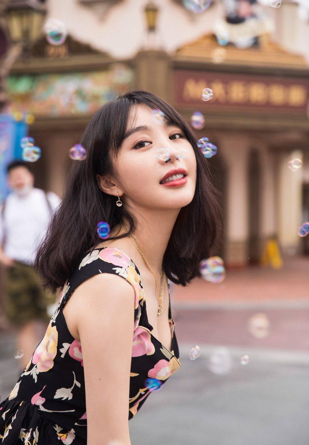 Gái Xinh Nuột - Vẻ Đẹp Cuốn Hút Trong Thế Giới Hiện Đại