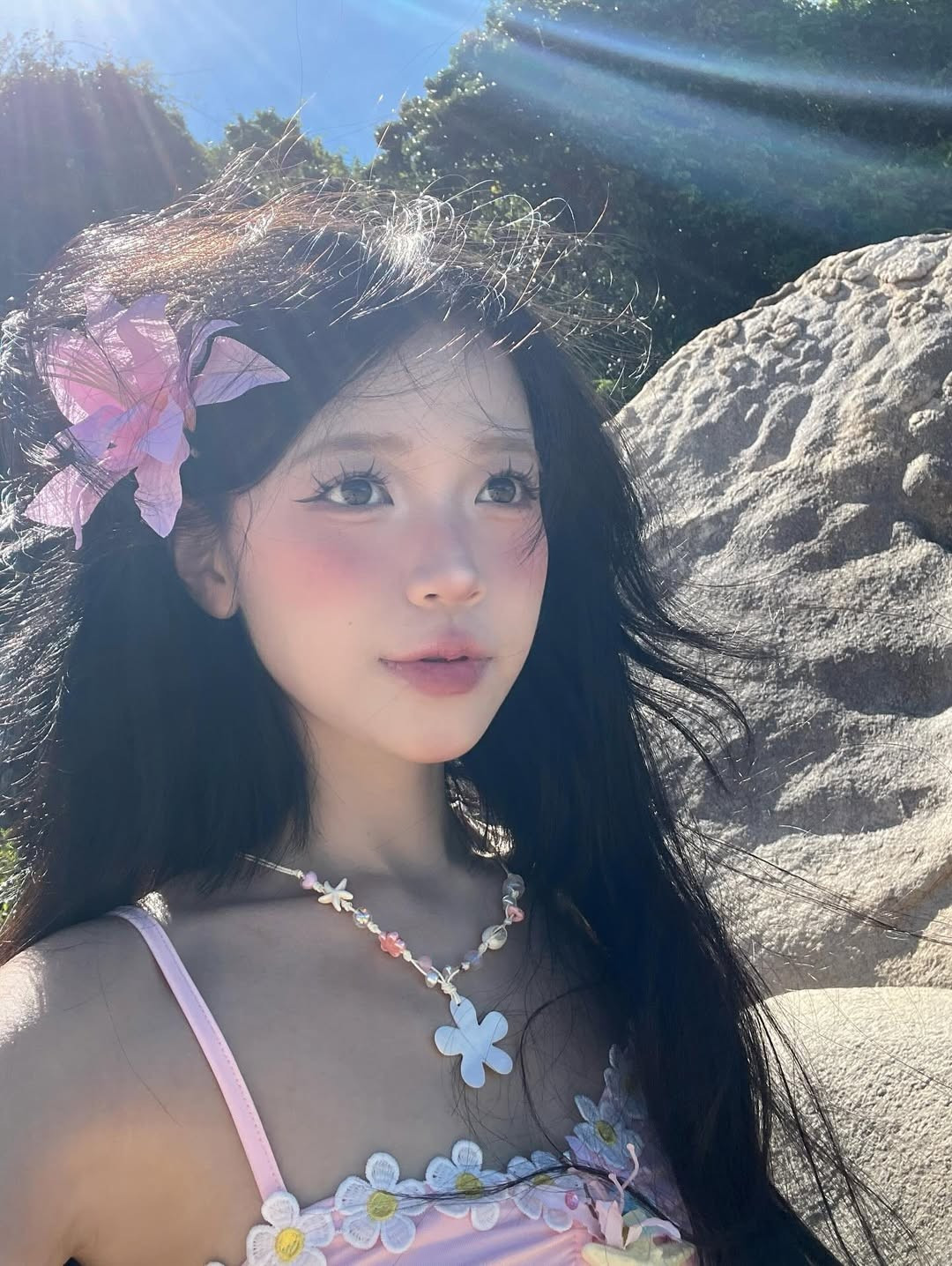 Gái Xinh Ren - Sức Hút Tinh Tế Đến Từng Chi Tiết Trong Thời Trang Hiện Đại