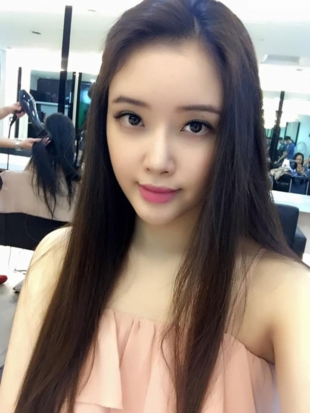 gai xinh thay do cach the hien phong cach va van hoa trong thoi dai so 697d0fe200456