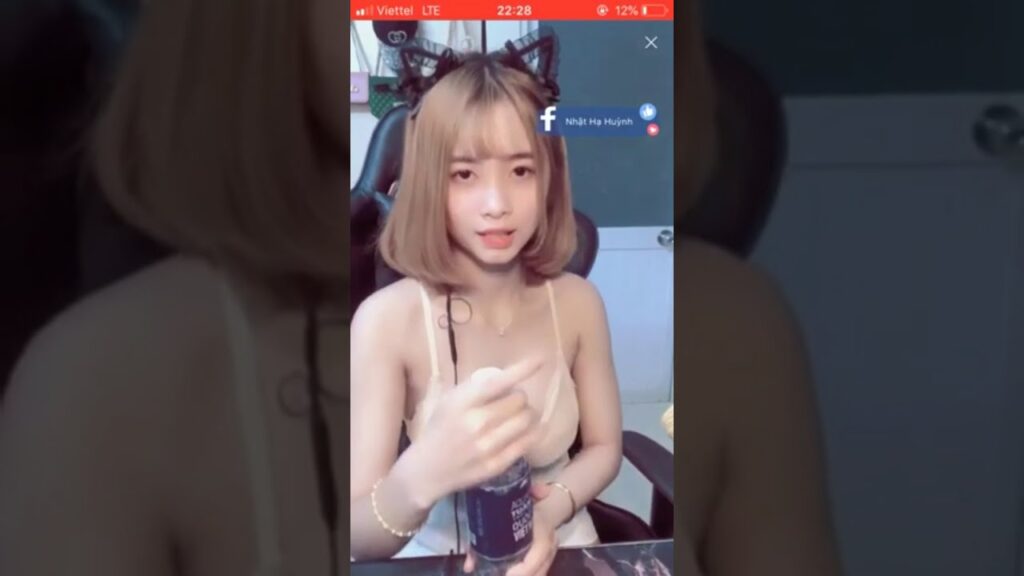 gai xinh thu dma xu huong nong hoi gay tranh cai tren mang xa hoi viet nam 697d9e9e94d0c