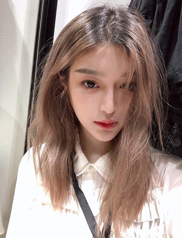 gai xinh tq xu huong hot nhat mang xa hoi viet nam the hien ve dep va phong cach trung quoc 697d593a4ceb0