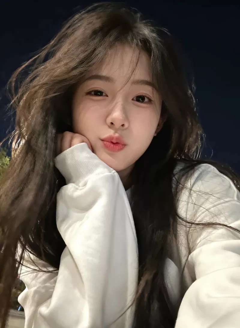 Gai xinh trung - Hiện tượng nổi bật trong làng mạng xã hội Việt Nam