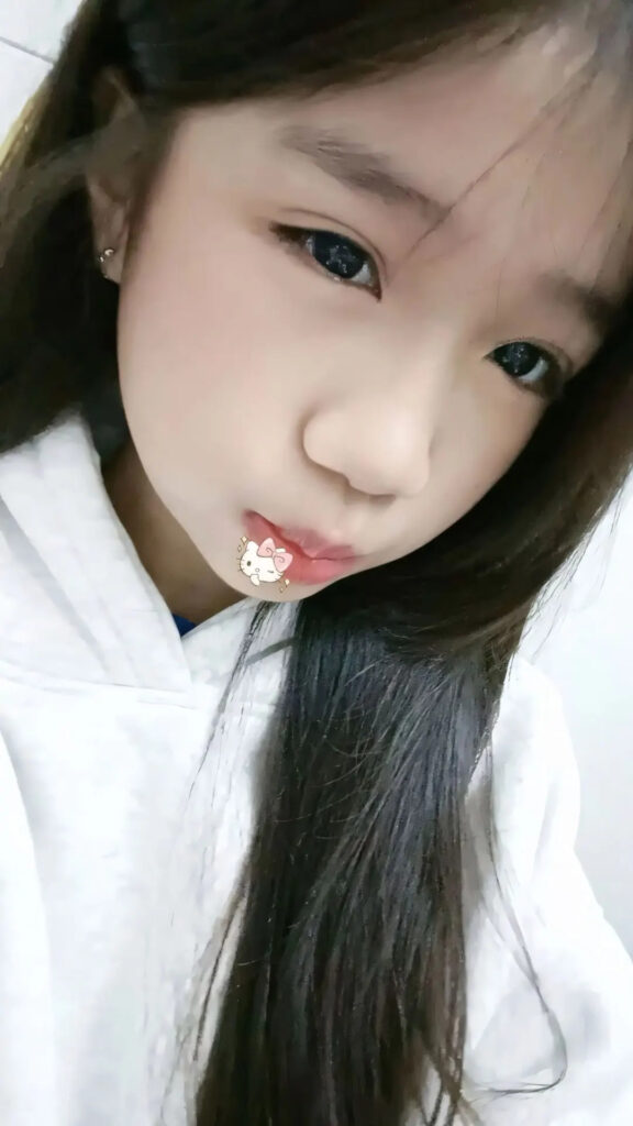 hinh gai xinh tiktok xu huong hot gay sot cong dong mang viet nam 697d7d923c569