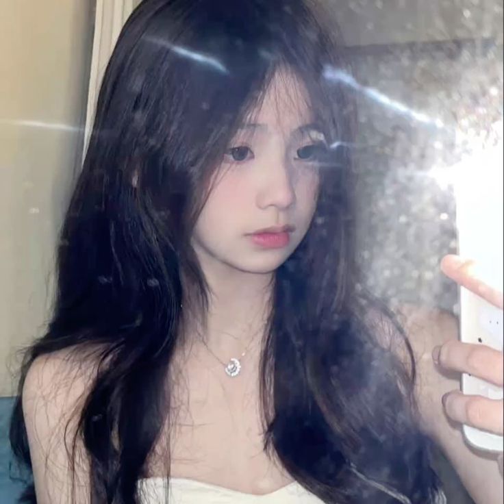 kham pha dau tu ngam nhin top avt gai xinh gay sot tren mang xa hoi hien nay 697d15425d09f