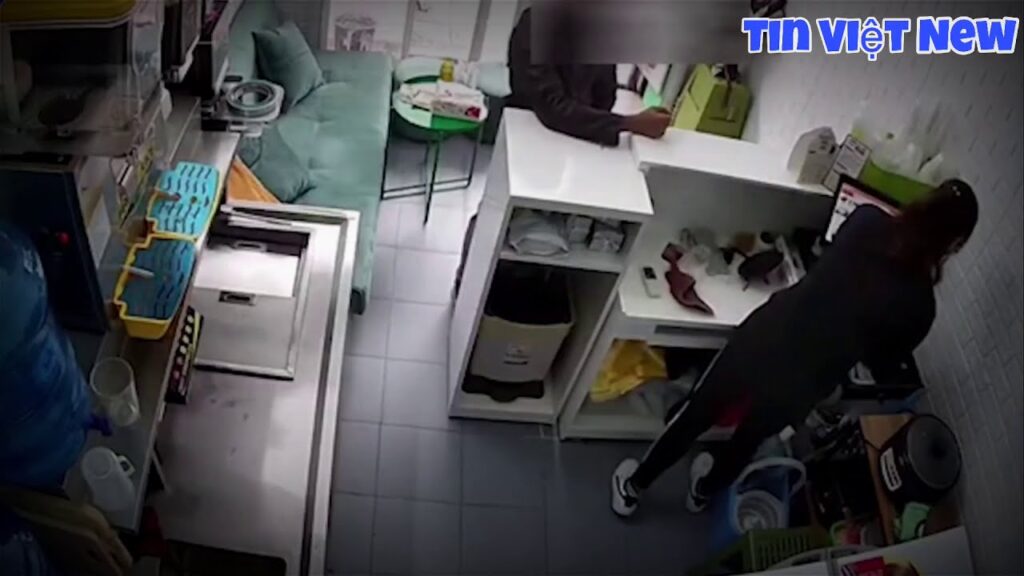 quay len gai xinh tu suong nghi van dao duc va phap ly trong thoi dai so hoa 697db647a5ff9