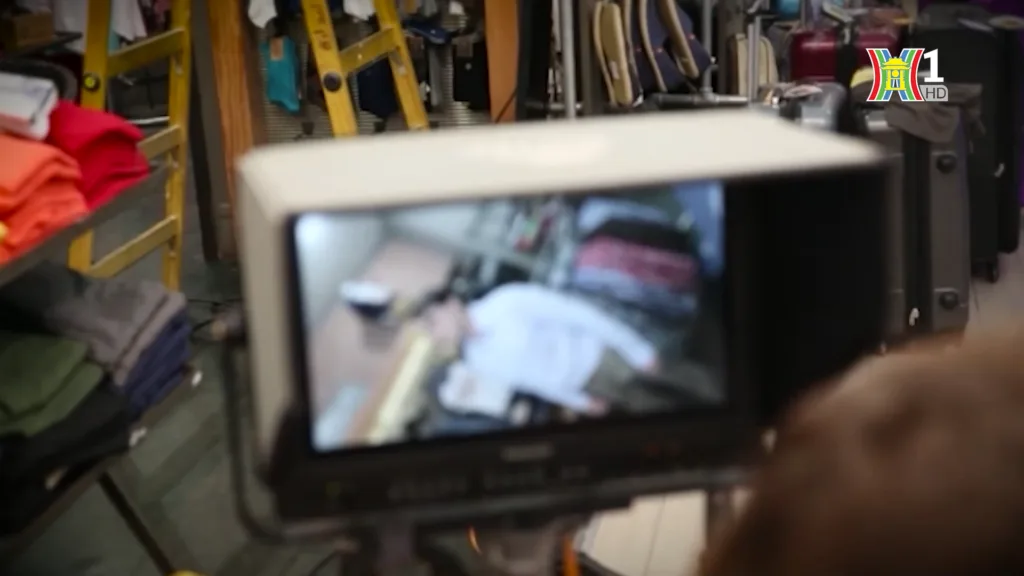 quay trom gai xinh thuc trang hau qua va giai phap bao ve quyen rieng tu trong xa hoi hien nay 697d2ed099c87