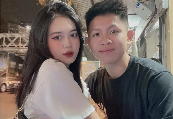 some gai xinh viet nam ve dep tinh te hoa quyen truyen thong va hien dai 697d922df41ab