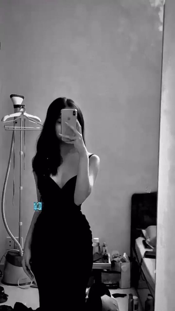 ve dep bi an kham pha xu huong anh gai xinh che mat lanh lung thu hut thi giac 697d34ae19714