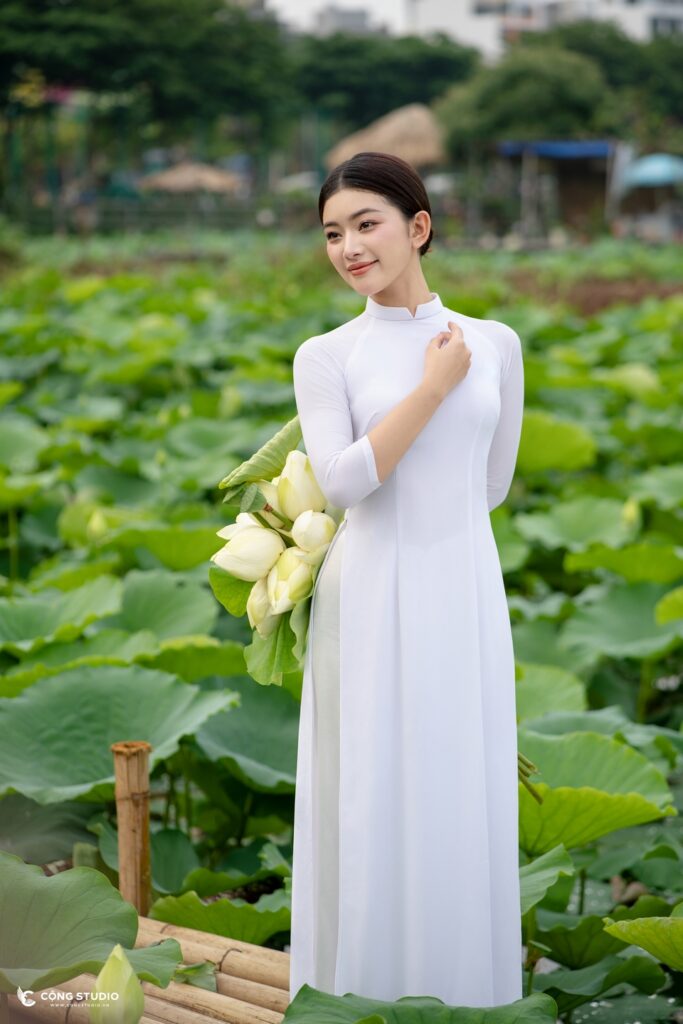 ve dep tinh khoi cua gai xinh ao trang net duyen ngot ngao trong moi thoi dai 697d9d6e582f8