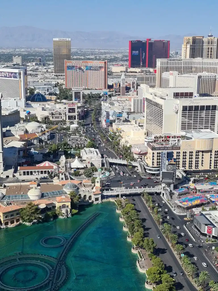 xa hoi va su noi bat cua trao luu xx gai xinh can nhin nhan dung dan ve xu huong truc tuyen 697d1a6e06b98